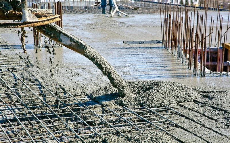 concrete pouring machine